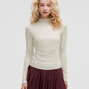Lululemon Hold Tight Lettuce Edge Turtleneck Cream Long Sleeve Women's Top